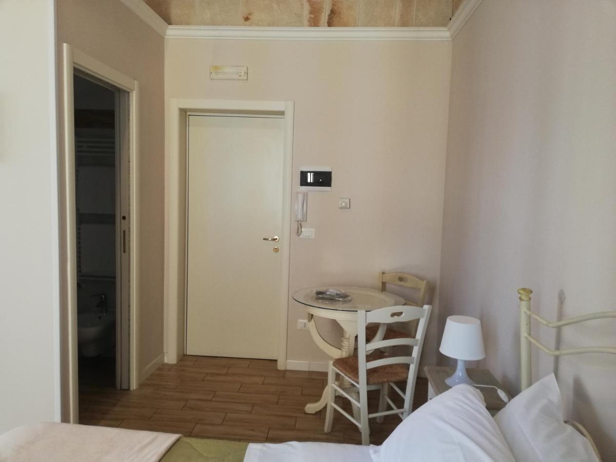 Hotel Al Rosa Antico Monopoli Exterior foto