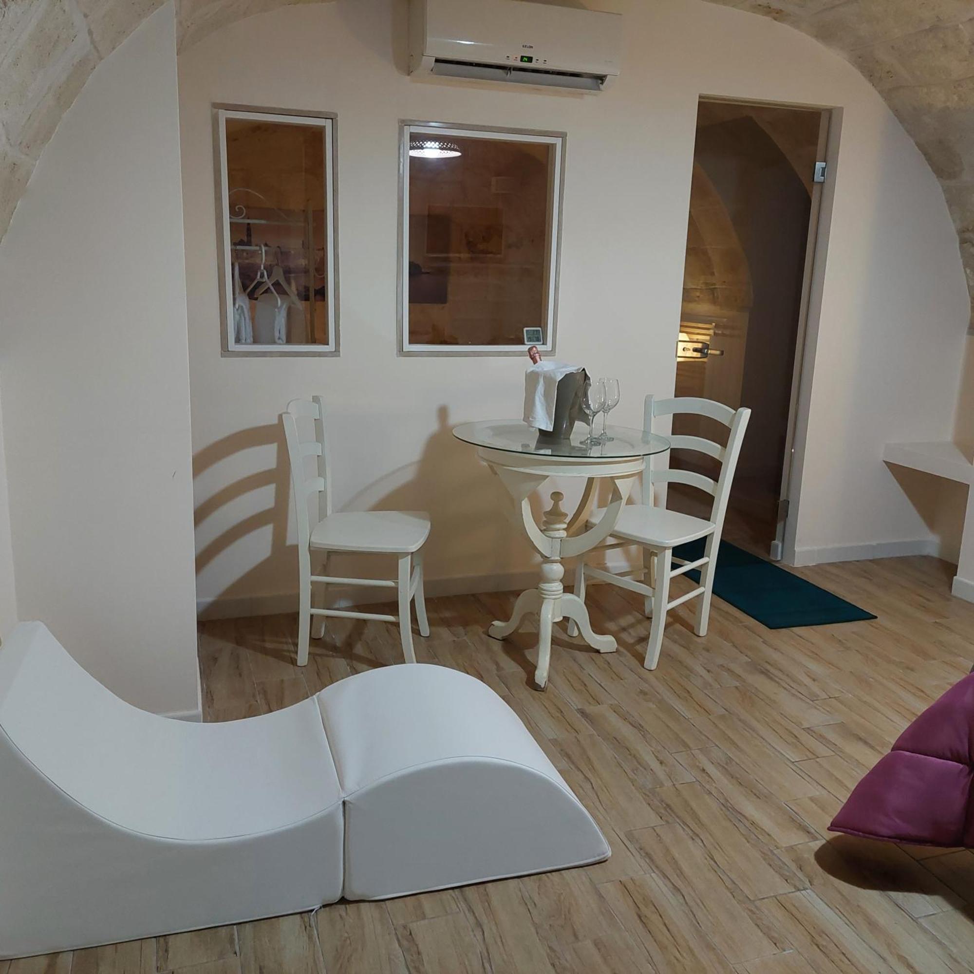 Hotel Al Rosa Antico Monopoli Exterior foto